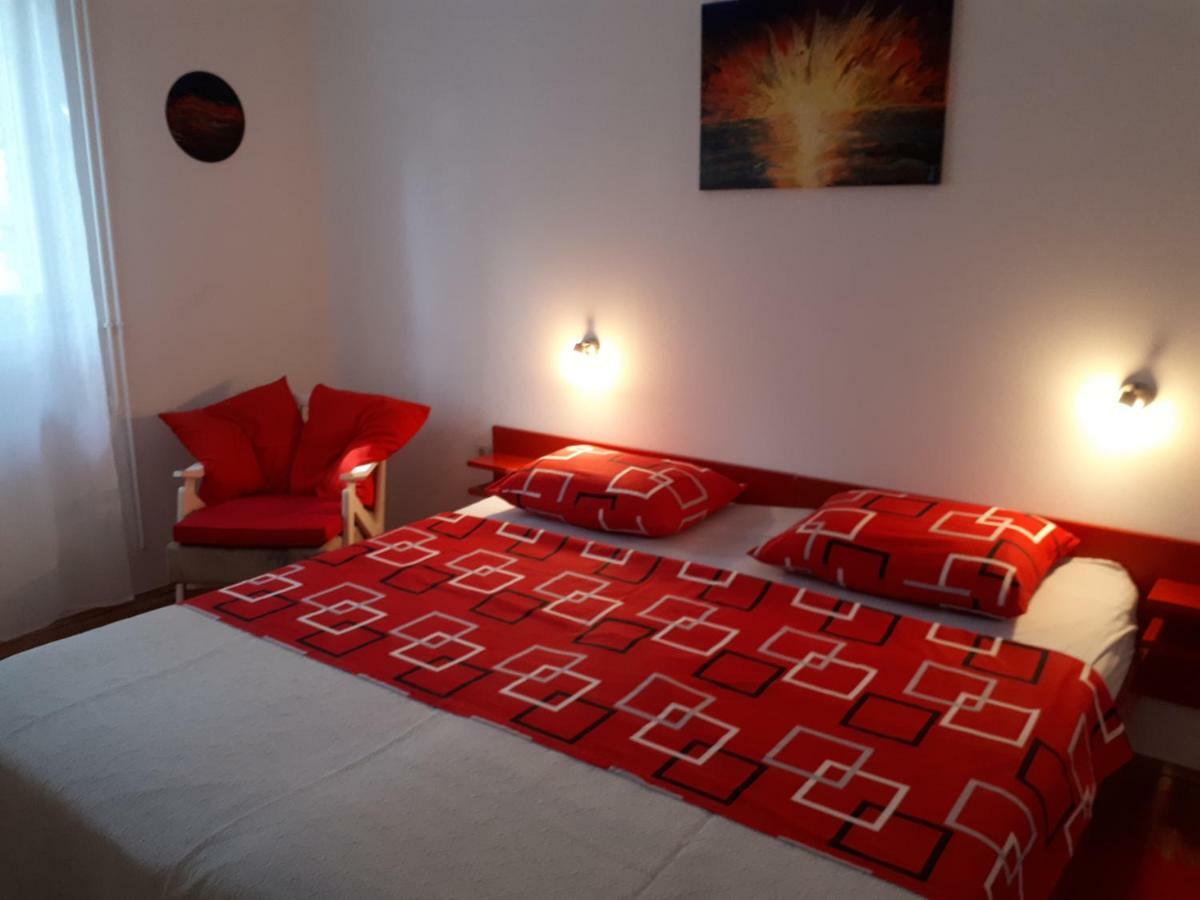 Apartmani Matas Petrcane Eksteriør bilde