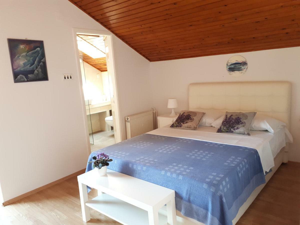 Apartmani Matas Petrcane Eksteriør bilde