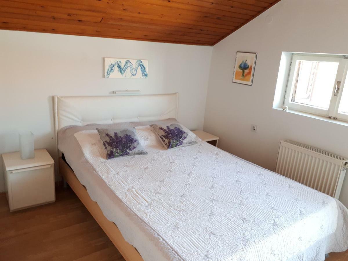 Apartmani Matas Petrcane Eksteriør bilde